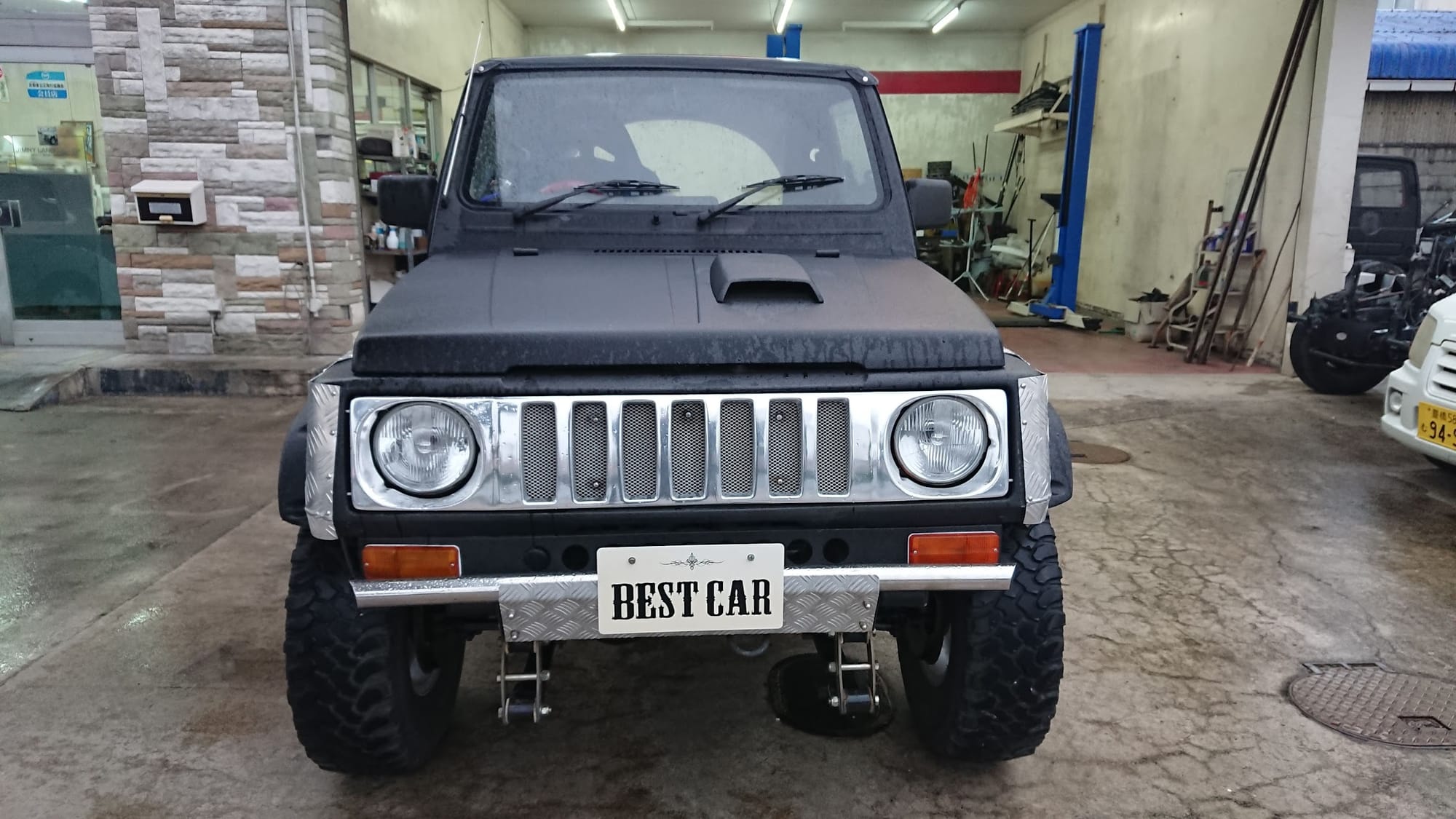 ３インチリフトアップ　マッドブラック全塗装　凹凸３D塗装