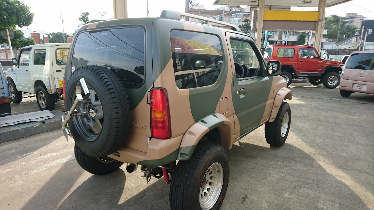 ３インチリフトアップ　２色迷彩　全塗装