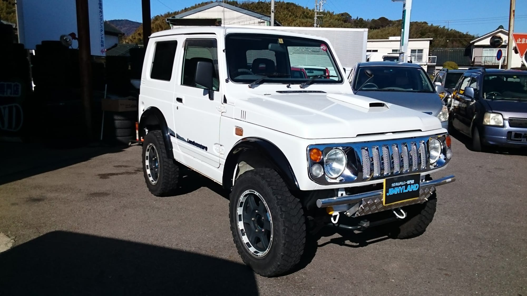 ３インチリフトUP　純正白　オーバーフェンダー