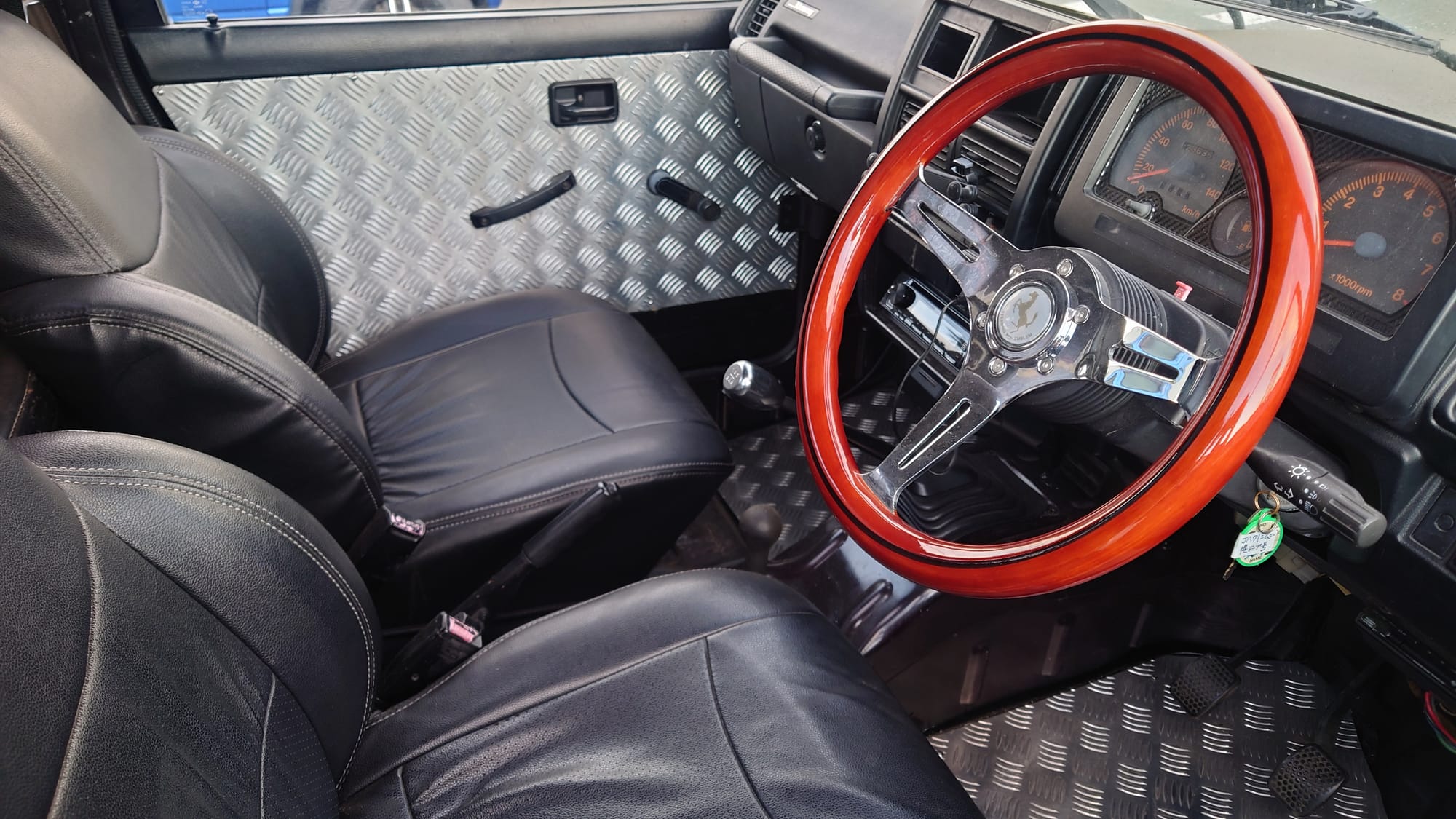 ウィリスジープフェイスのJA71ジムニー