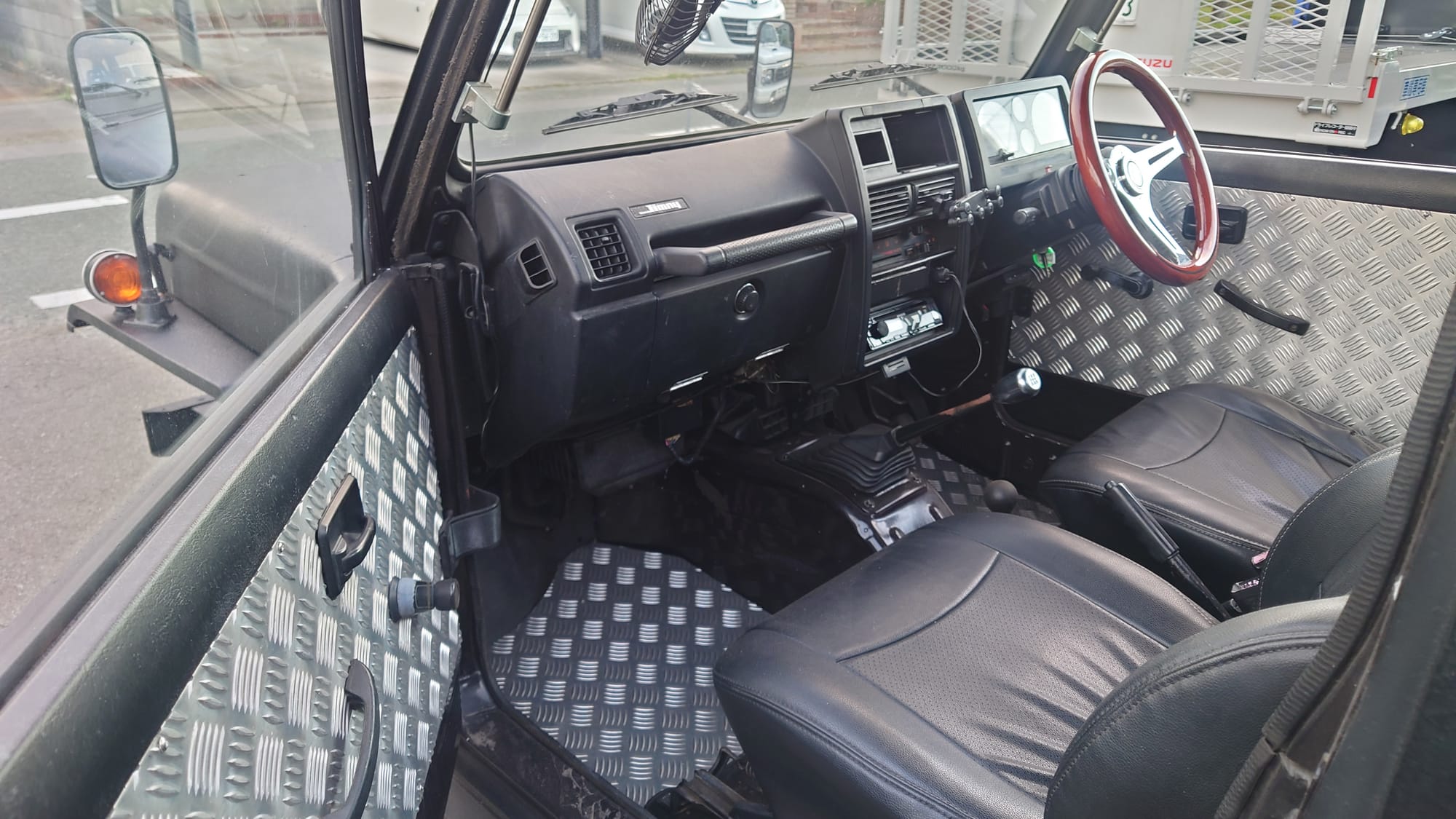 ウィリスジープフェイスのJA71ジムニー