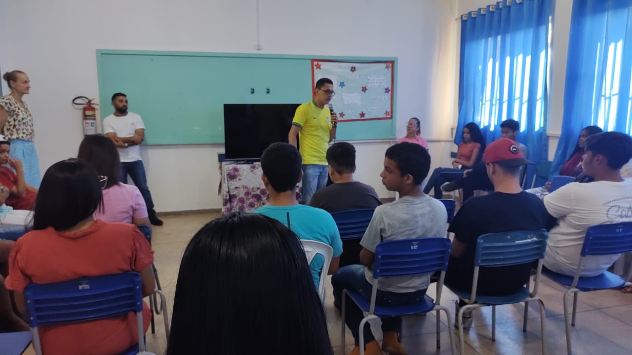 Colégio Estadual David Barbosa, em Marianópolis promove palestra educativa sobre prevenção ao uso de substância entorpecente