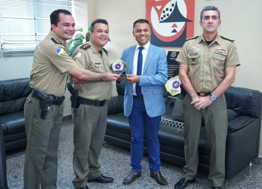 Deputado Moisemar Marinho é homenageado pela Polícia Militar do Tocantins