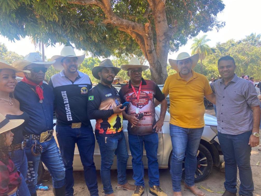 Deputy Moisemar Marinho honors horseback riding in Tocantins