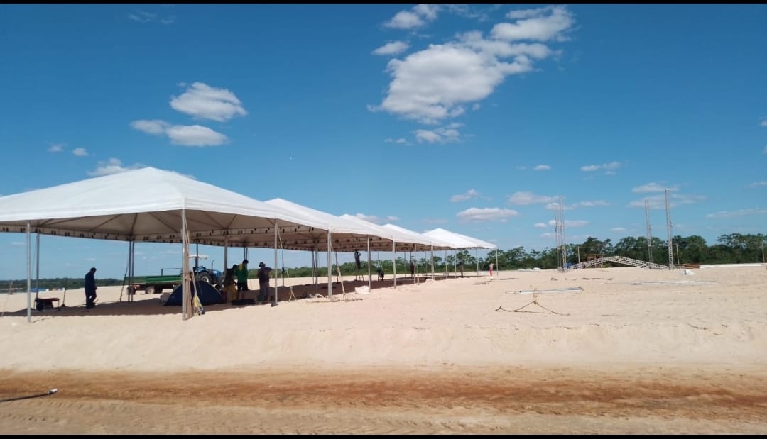 Caseara segue preparativos em ritmo frenético para a temporada oficial de veraneio na Praia da Ilha no Rio Araguaia