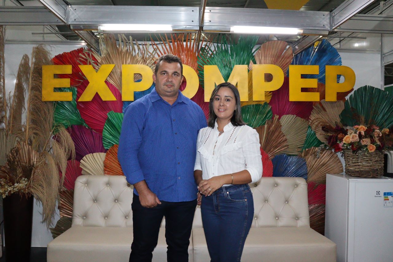 Prefeito de Abreulândia, Manoel Moura, Prestigia Abertura da EXPOMPEP em Paraiso do Tocantins