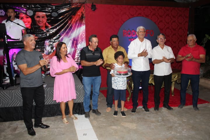 Ex-prefeito de Divinópolis do Tocantins Rodolfo Botelho e professora Ângela Maria celebraram aniversário no Ninho do Urubu