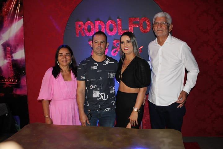 Empresário de Marianópolis Rogerio Ribeiro, participa do aniversário do ex-prefeito de Divinópolis Rodolfo e Ângela Maria