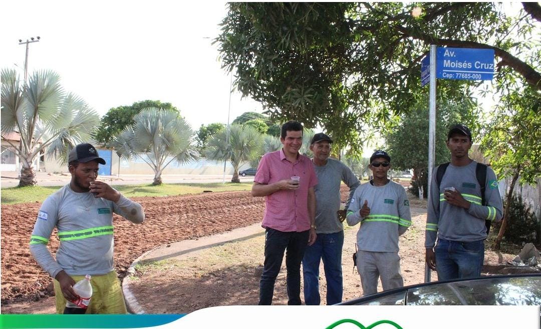 Compromisso cumprido: Geciran visita obras de reconstrução da Avenida Araguaia no centro de Dois Irmãos do Tocantins