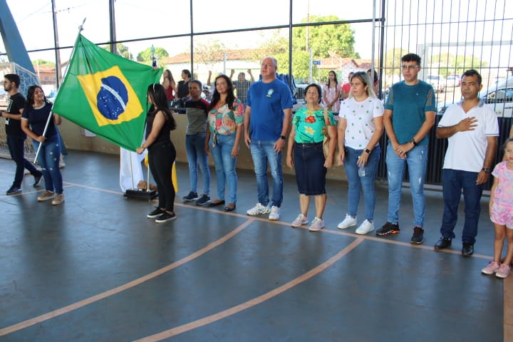 Prefeito de Divinópolis do Tocantins leva mensagem de independência em evento esportivo neste 7 de setembro