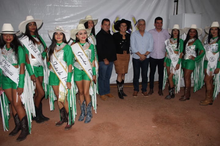 Irmão Geciran e Manoel Moura participam da abertura oficial da Festa do Peão de Monte Santo do Tocantins