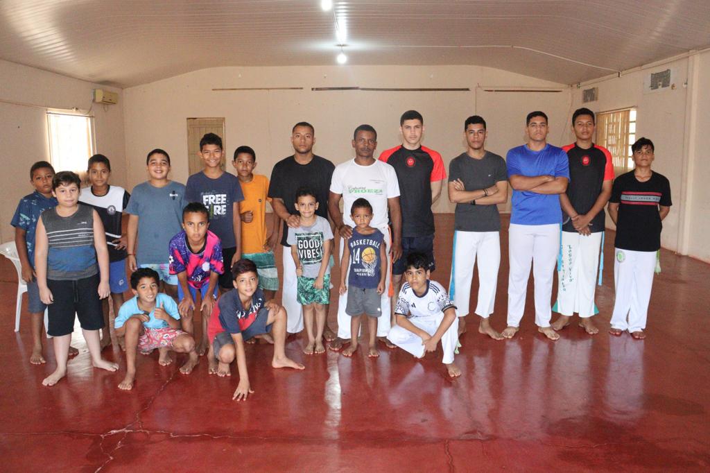 Secretaria de Assistência Social de Marianópolis do Tocantins promove aula de capoeira ministrada pelo mestre William Dias