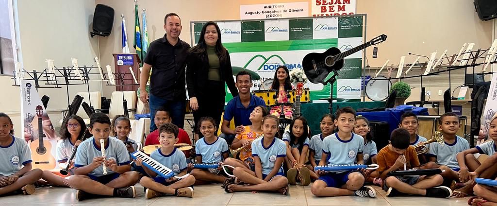 Prefeitura de Dois Irmãos apresenta Instrumentos musicais à Banda Sinfônica; ação contou com apoio de Dorinha e Jair Farias