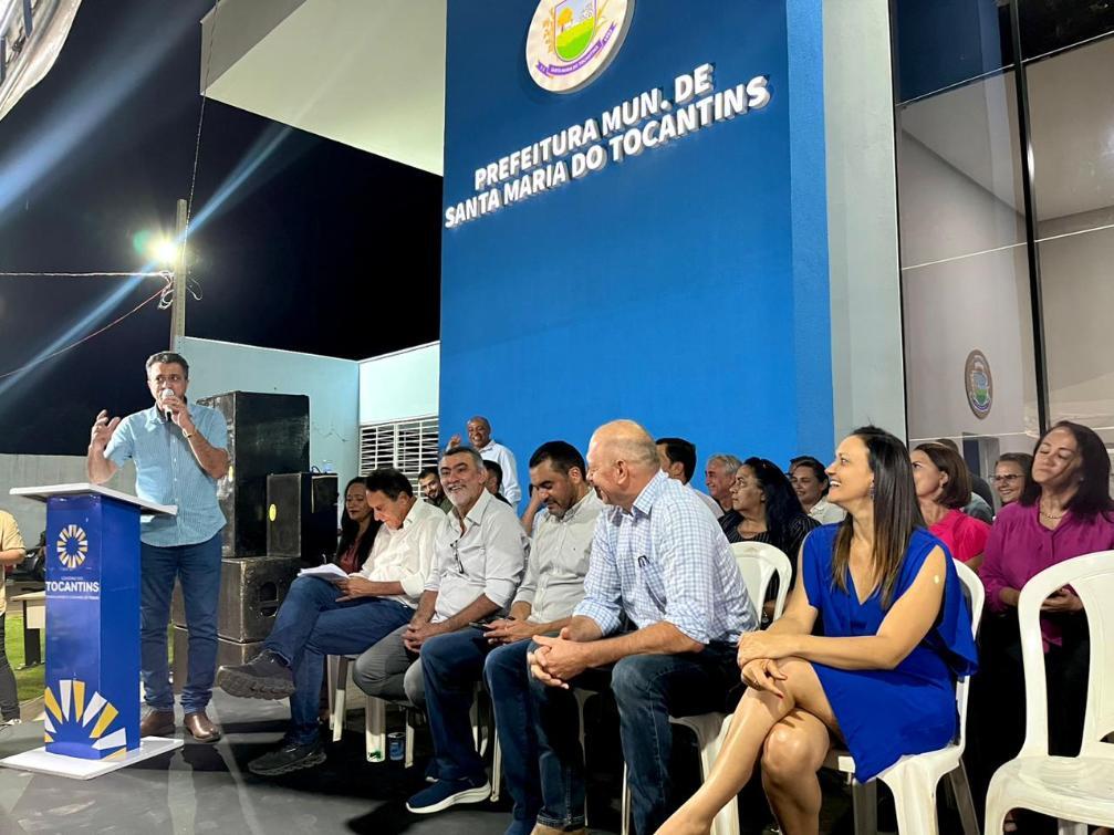 Em Santa Maria, deputado Luciano prestigia inauguração do Paço municipal