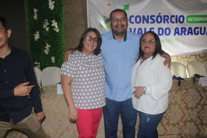 Secretário da Saúde de Caseara e presidente do Cosems, Rondinelli Souza esteve no jantar dos prefeitos do Vale do Araguaia