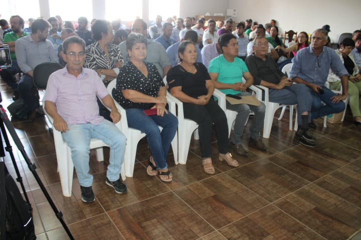 Cumprindo agenda em ritmo frenético prefeito Suair Mariano de Caseara participou de audiência pública e reunião da APA Cantão em Divinópolis