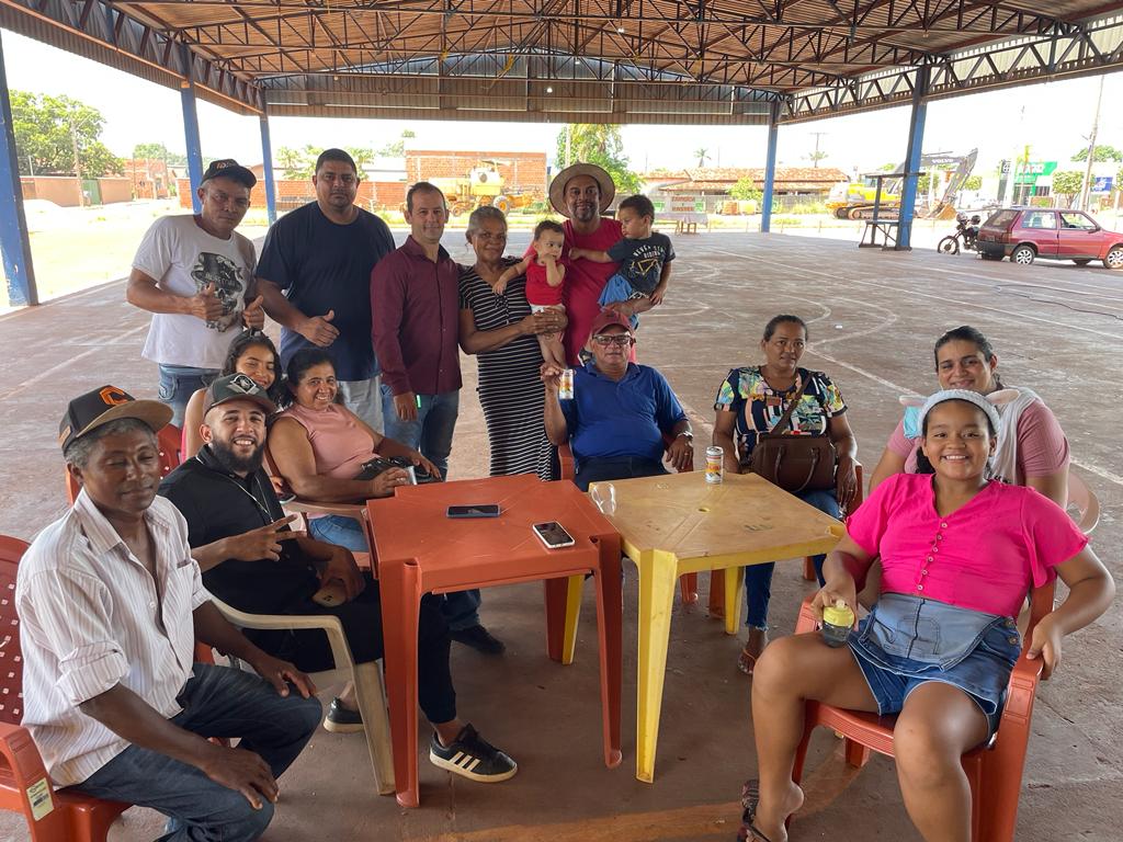 Empresário Rogérin participou de almoço com o prefeito e feirantes de Marianópolis do Tocantins