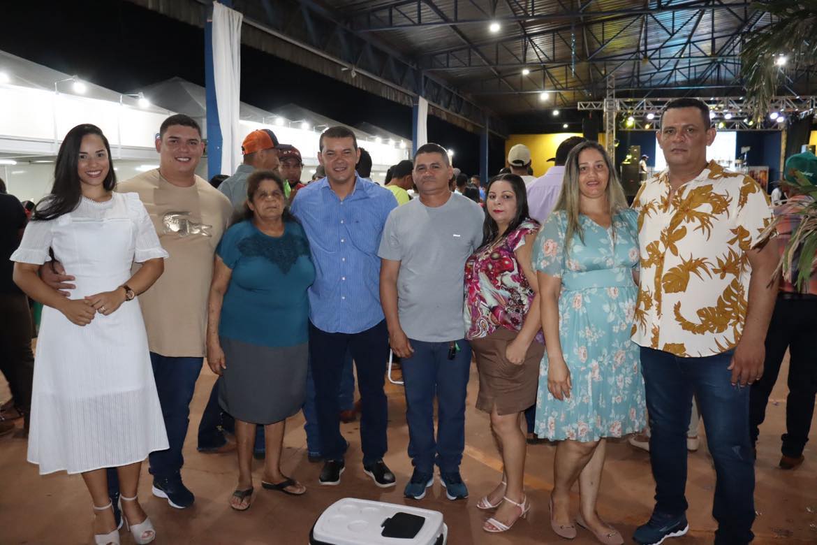 Isaías Piagem e secretários participaram da virada do ano em Marianópolis do Tocantins