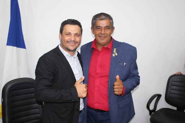 Padrinho e Afilhado: Eraldo Coelho participou da posse do prefeito interino de Caseara, Marcos do Chico na última segunda-feira (01)