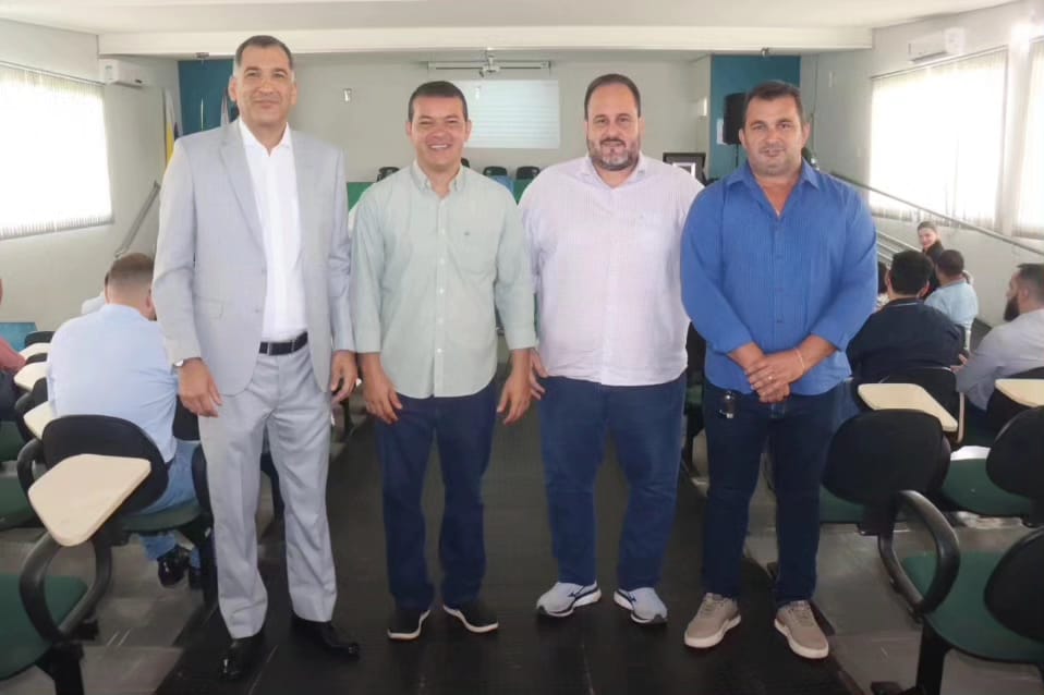 Prefeitos do Vale do Araguaia participam da reunião da APA Ilha do Bananal Cantão em Divinópolis do Tocantins