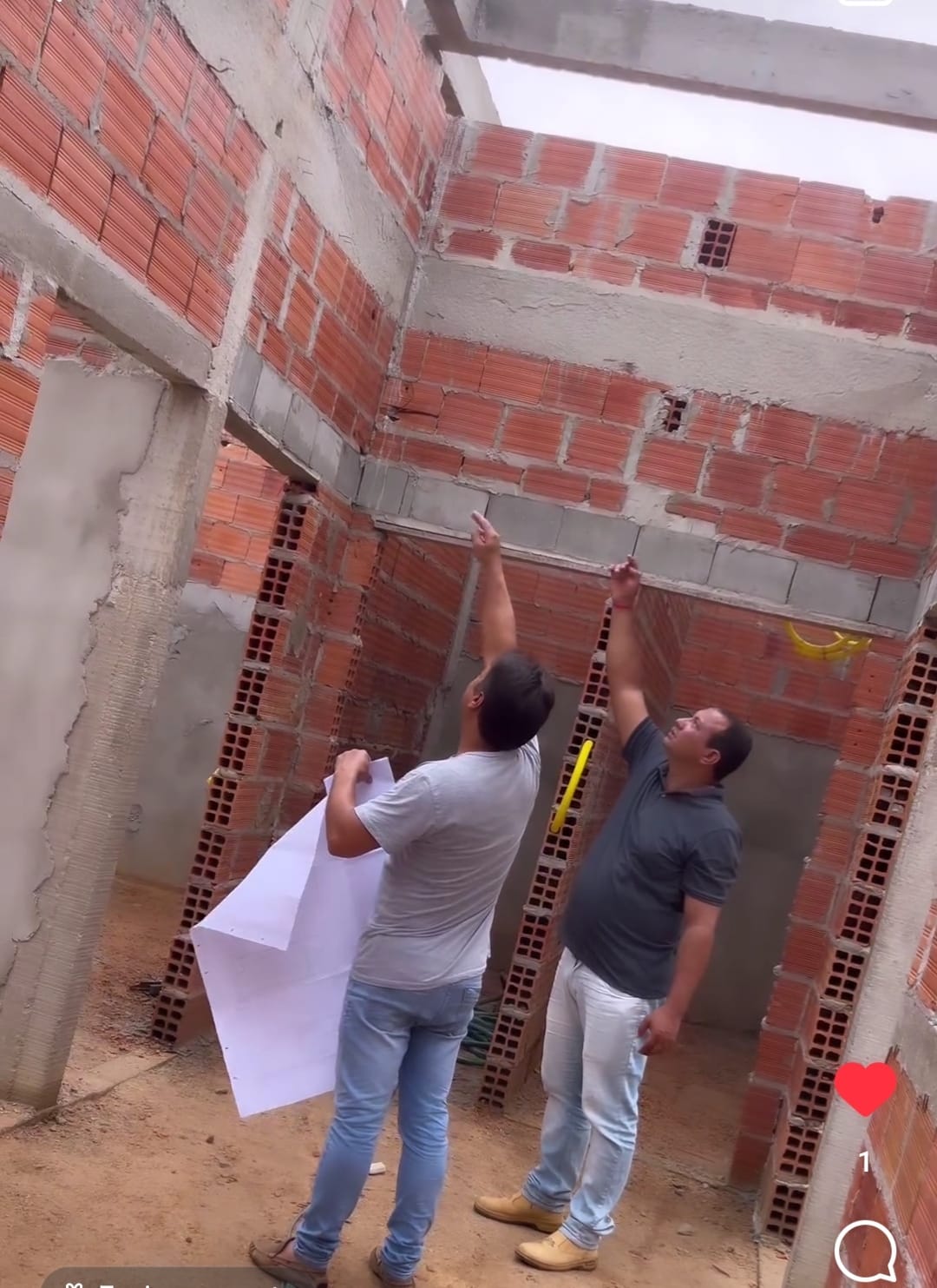 Ozias visita obras de gabinetes do legislativo de Divinópolis; na terceira passagem pela presidência, emedebista investiu 400 mil reais em 2023