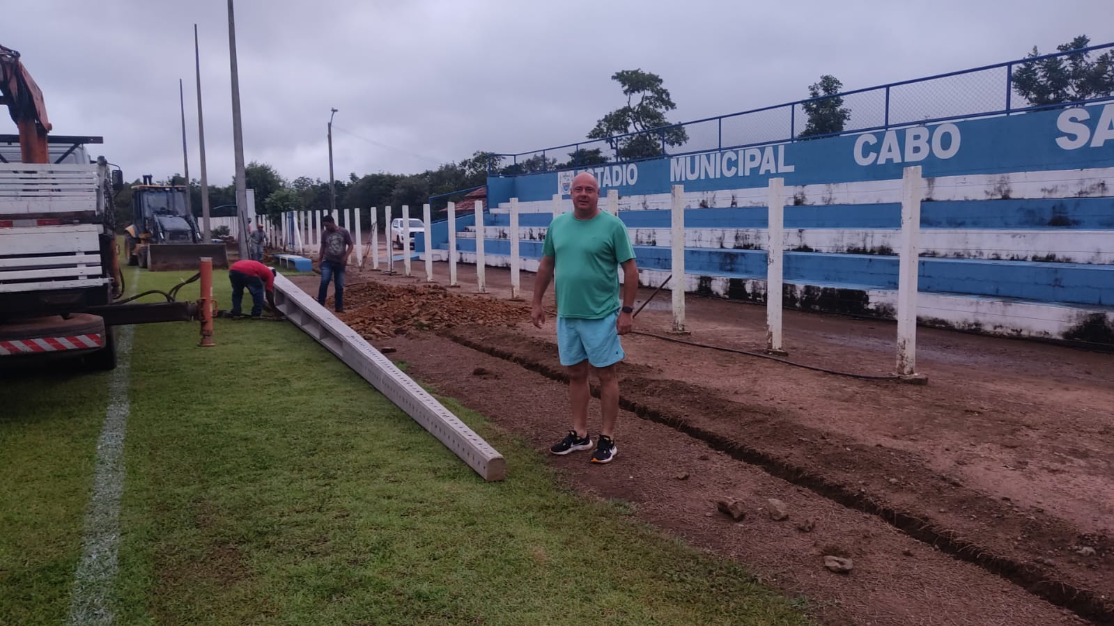 Flavão sobre o início da implantação da iluminação de LED no Estádio Cabo Santos em Divinópolis: “mais uma promessa cumprida”