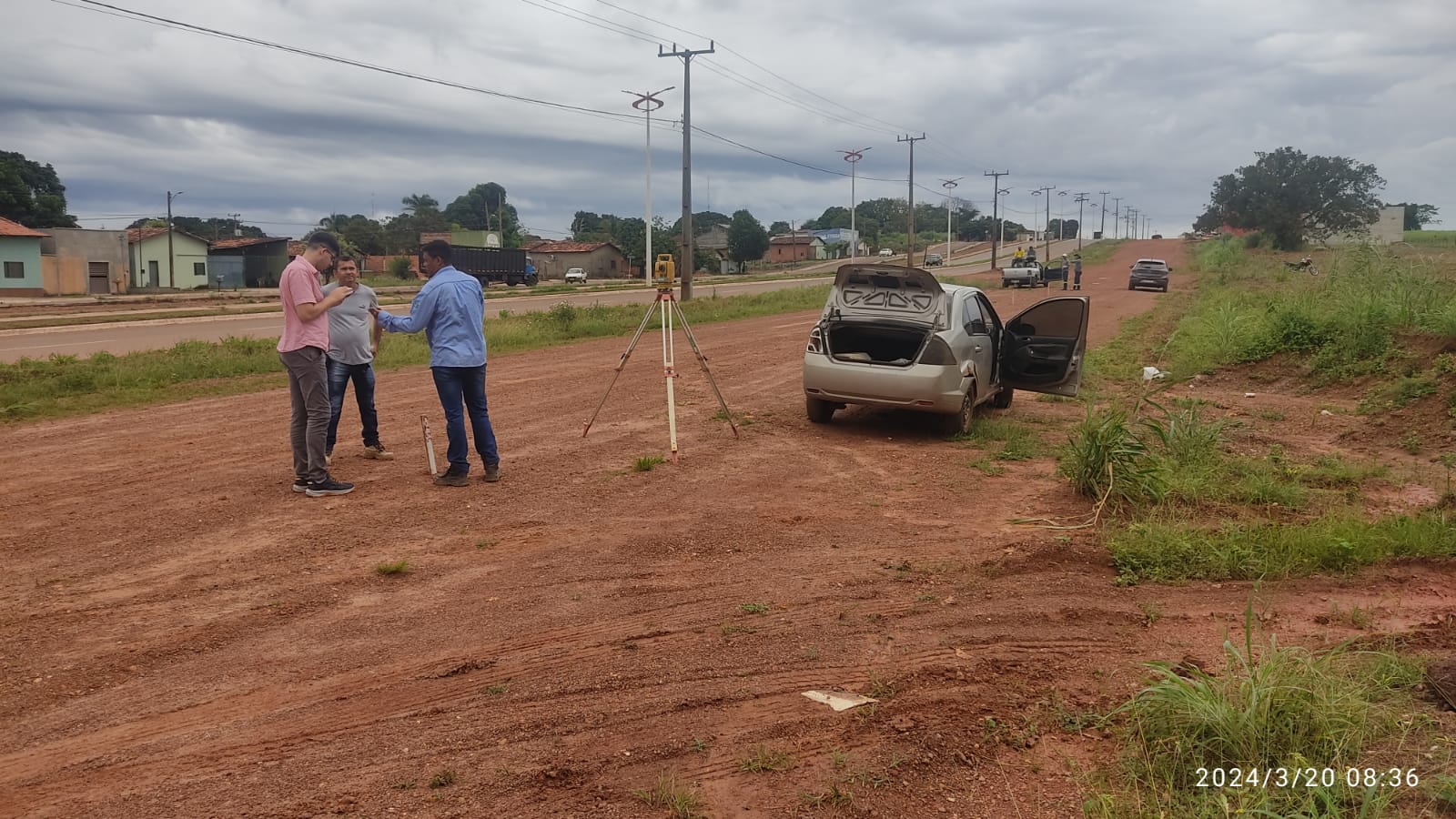 Iniciado serviço de topografia para implantação asfáltica na marginal paralela a Avenida Codespar no setor Fernandinho em Divinópolis