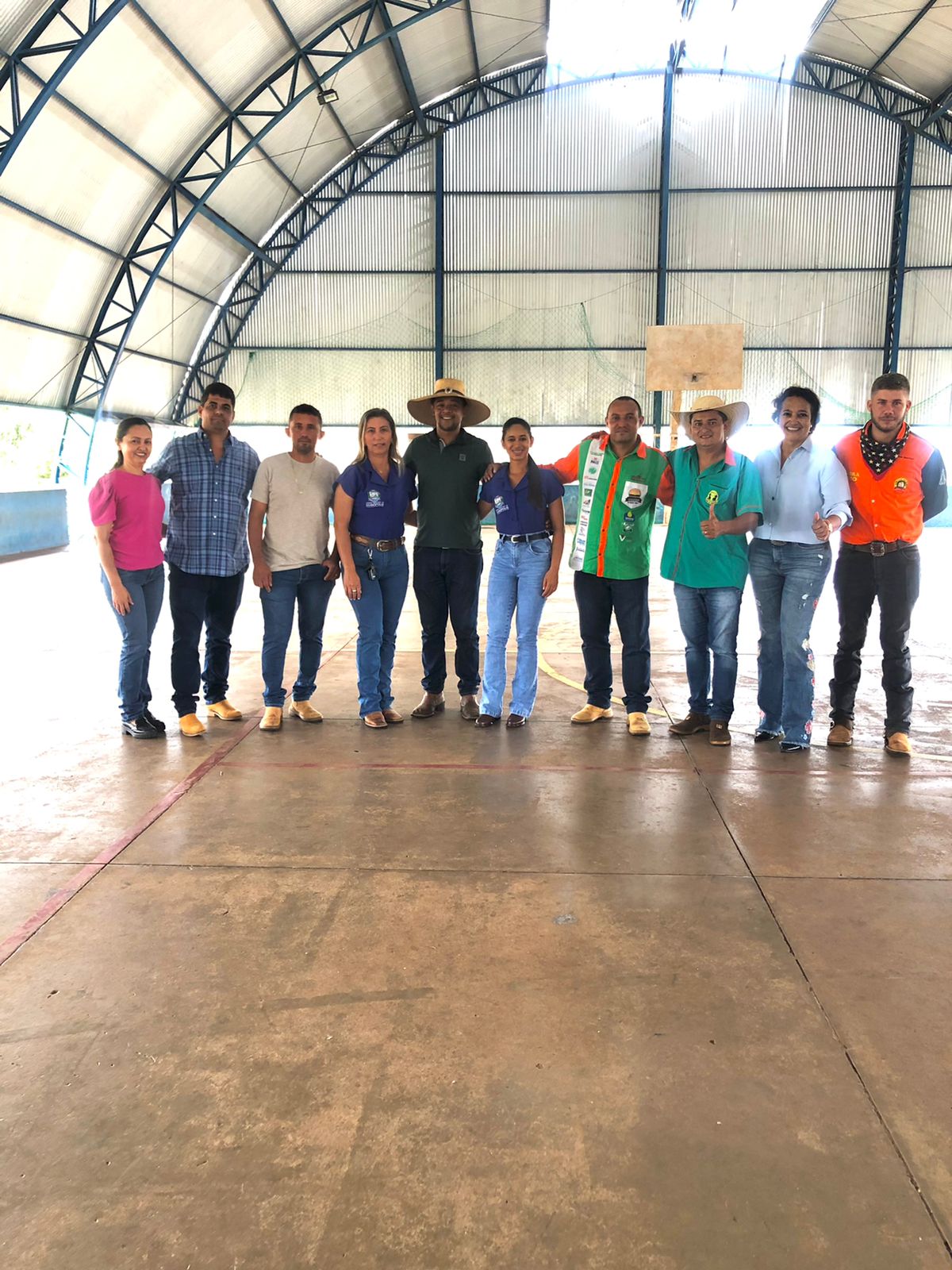 Nezita, Morais, vereadores de Divinópolis e Monte Santo e Ediel Wanderlei participaram do evento de inicio da Cavalgada Ecológica