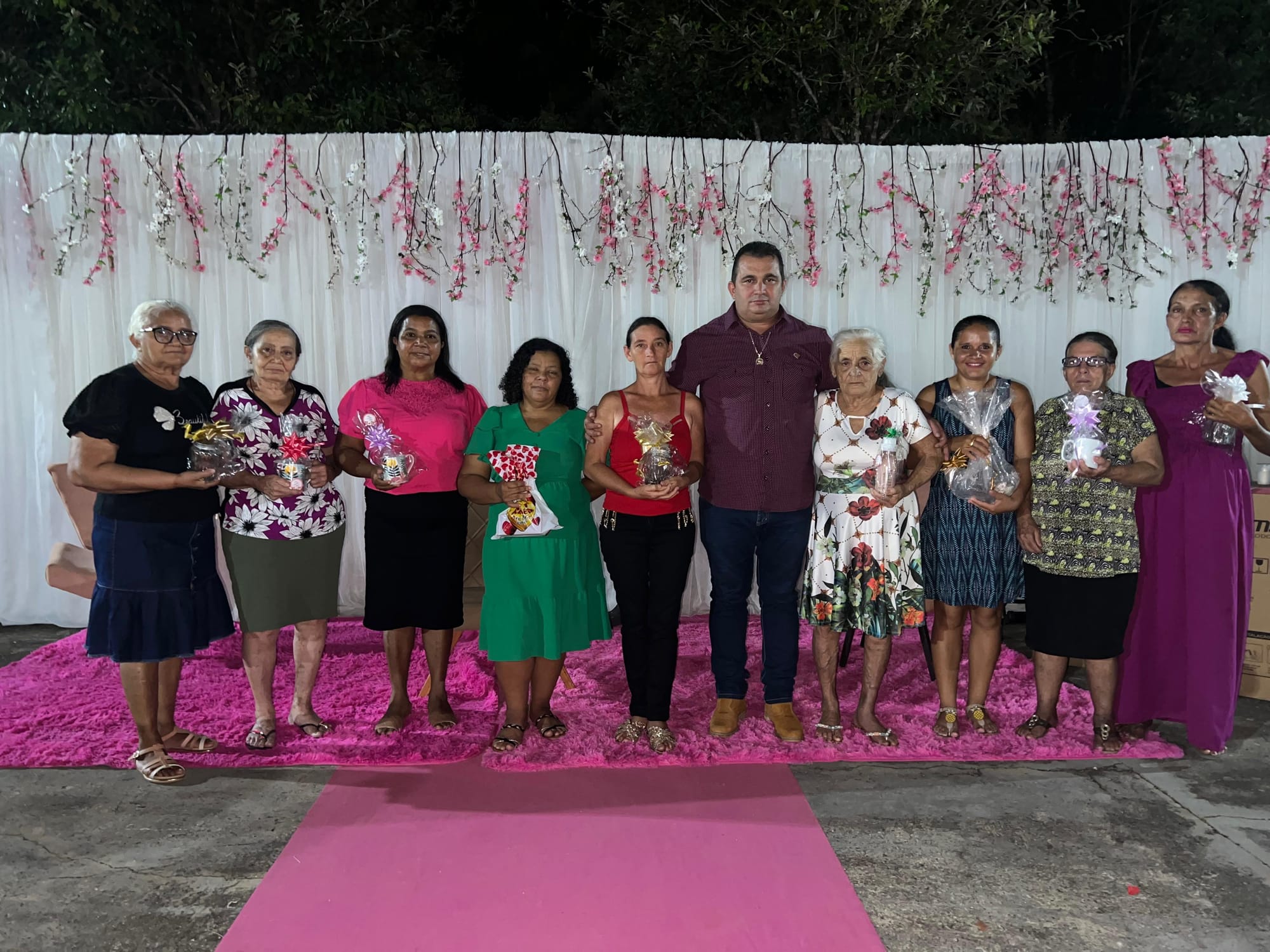 Homenagem da Secretaria de Assistência Social emociona mães de Abreulândia