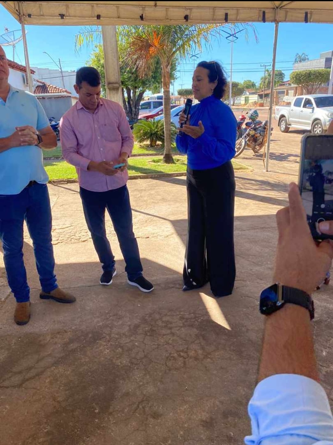 Prefeita Nezita comemora 50 cirurgias oftalmológicas de moradores de Monte Santo do Tocantins em Divinópolis