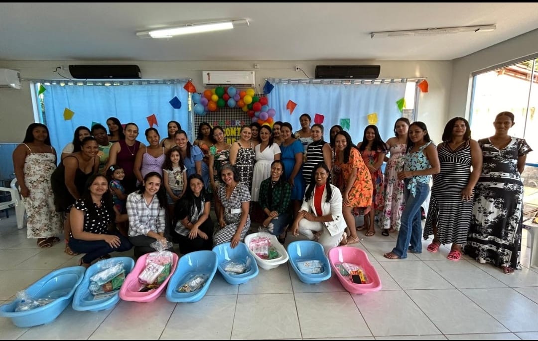 Primeira dama de Dois Irmãos Rosinauria Saraiva participa do Encontro das Gestantes