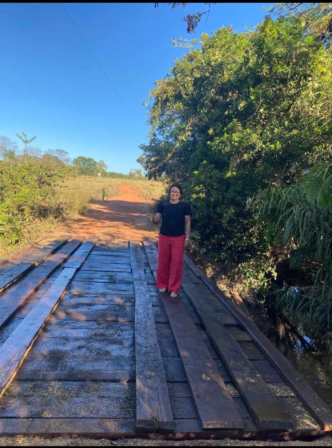 Operação da pasta da infraestrutura de Monte Santo reconstrói ponte do Trabalho em dois dias na zona rural