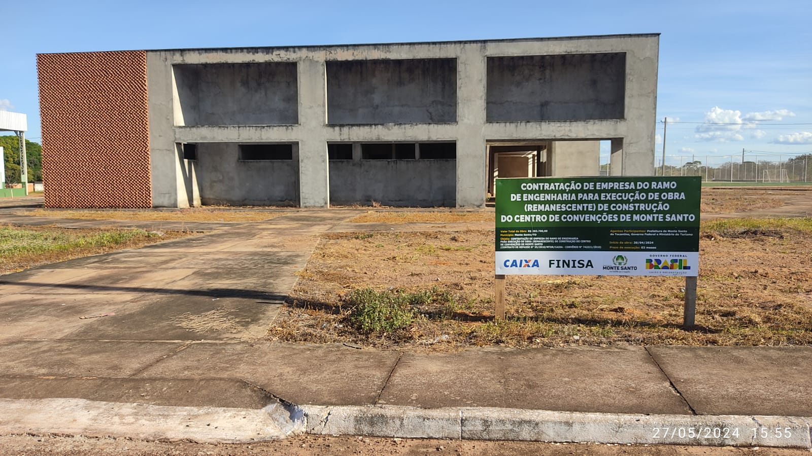 Prefeita Enfermeira Nezita visita construção do Centro de Convenções do distrito de Campinas Verde, parado por 12 anos que caminha para conclusão