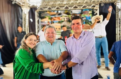 Deputado Jair Farias participa de inaugurações de obras em Dois Irmãos