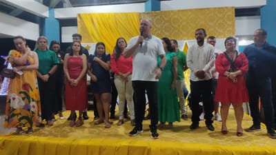 Durante evento natalino prefeito Flavão reverencia legislativo de Divinópolis do Tocantins pelo premio Selo Diamante de Transparência, na era Ozias