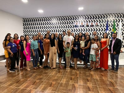 Estudante Pedro Tiago que desenhou sede do parlamento de Divinópolis é recebido na primeira Sessão Ordinária do mês de junho