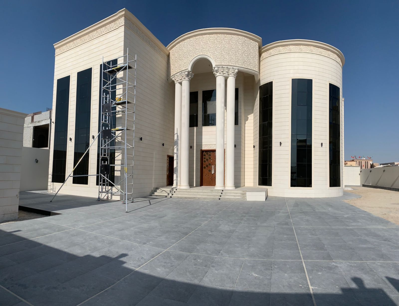 أعمال الديكورات الخارجية