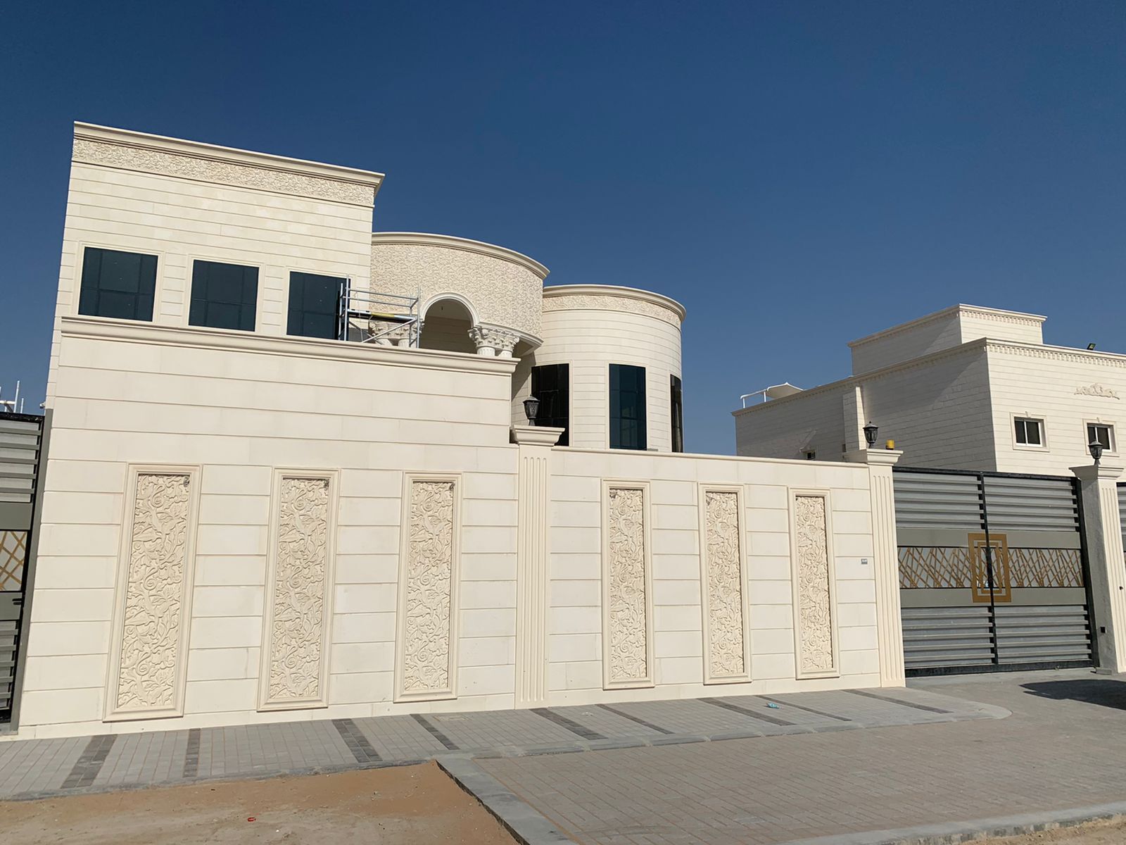 أعمال الديكورات الخارجية