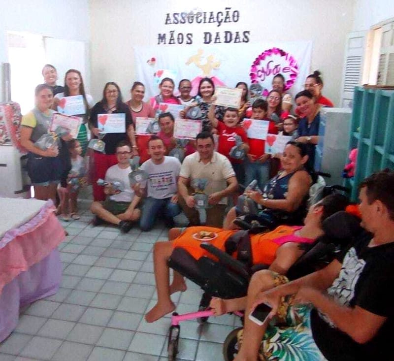 Inclusão social construindo vidas através da AEEMD