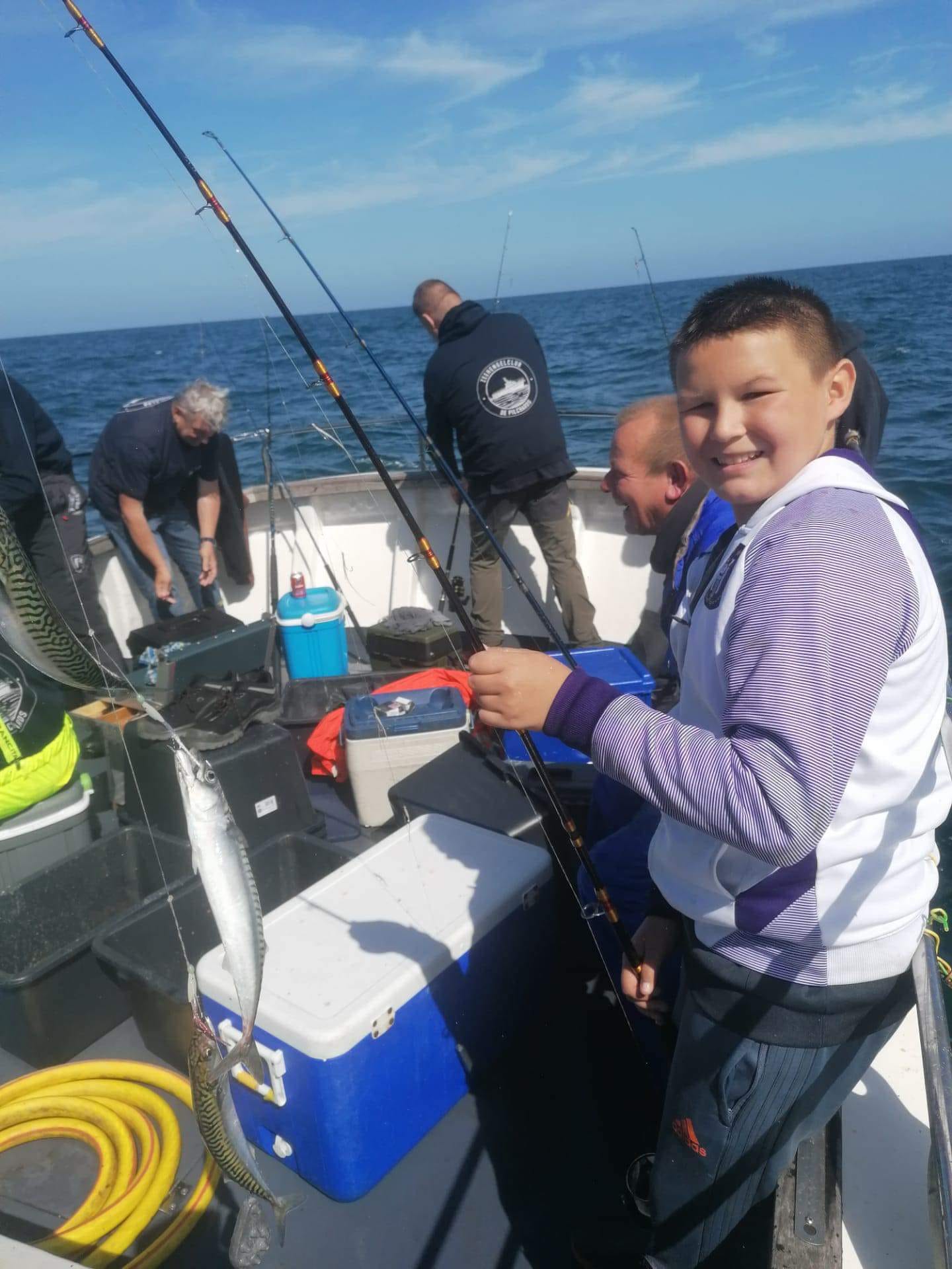 Mirko gaat ze vangen.