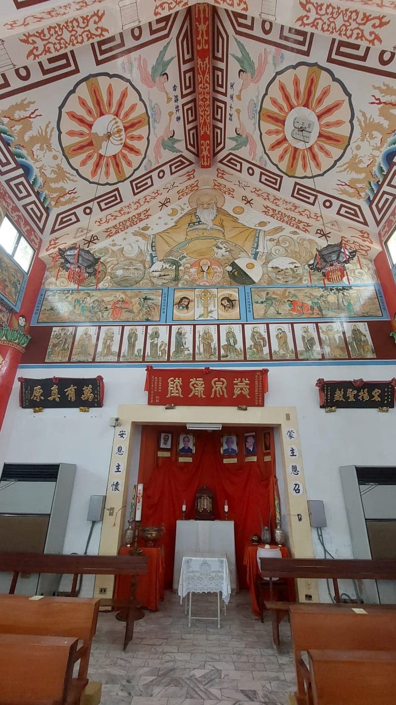 聖堂內全都是中國傳統的設計。