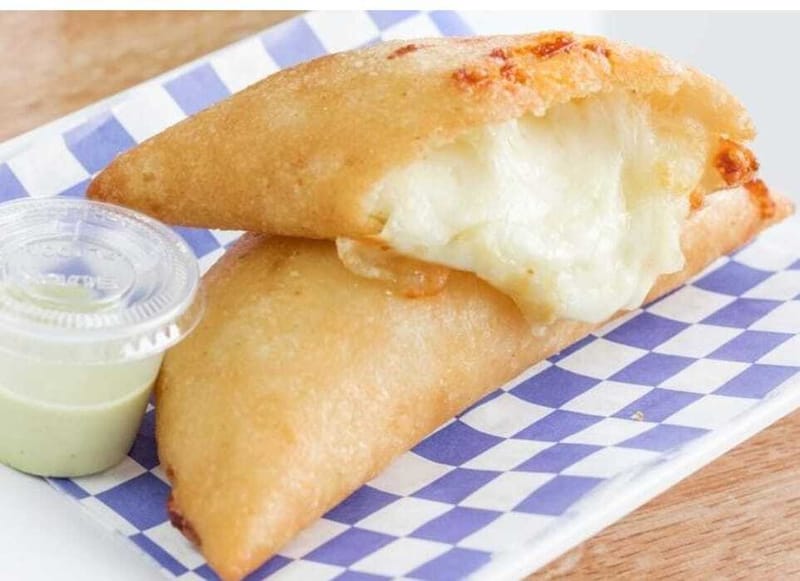 EMPANADAS DE QUESO