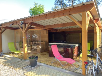 ESPACE JACUZZI ET SAUNA image