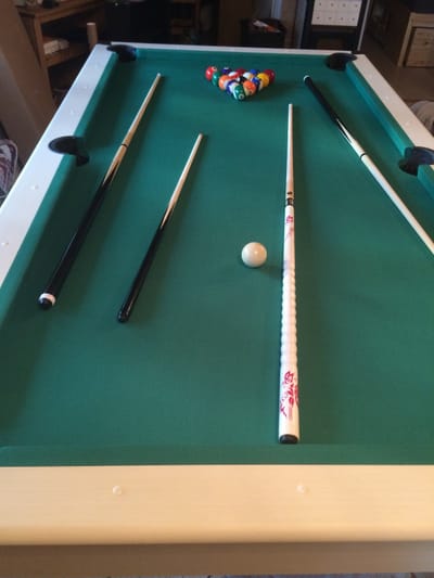 LE BILLARD DANS LE CHALET image