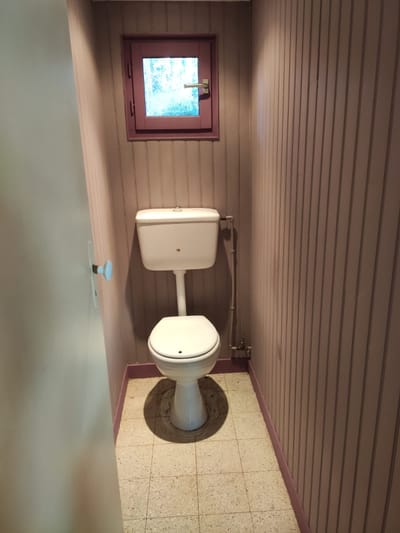 WC DANS LE CHALET image