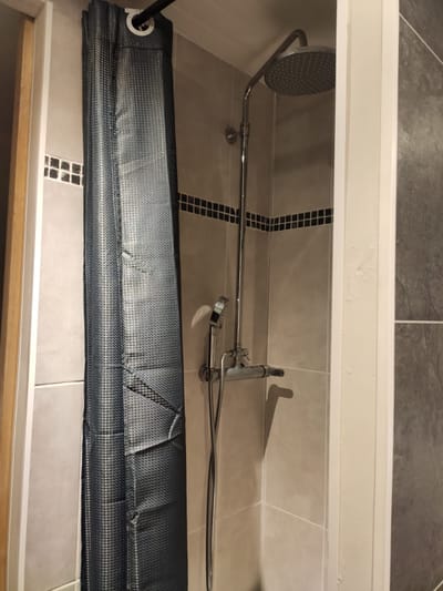 LA DOUCHE DE LA DEPENDANCE image