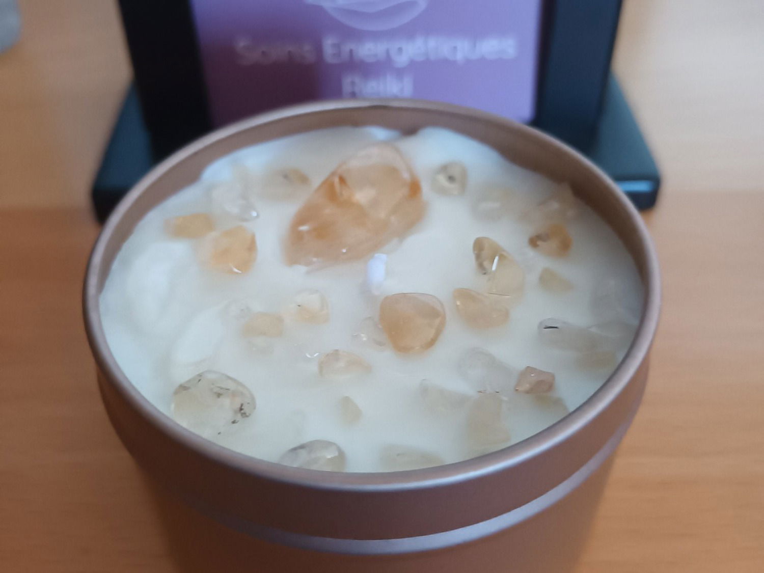 Bougies avec pierres naturelles