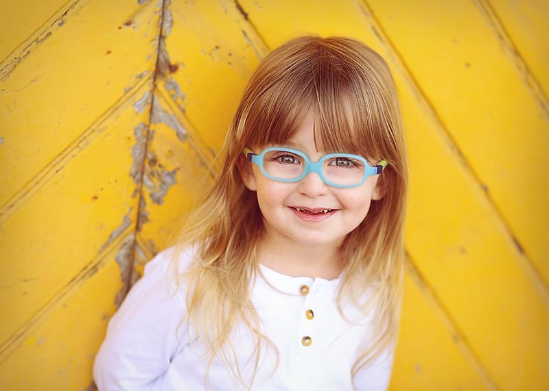 גיל 3 כמה מרגש! הרגע שבו הקטנצ'יק הופך לגברבר קטן, מסופר. והשיער?! לפחות יישארו לנו בתמונות למזכרת.