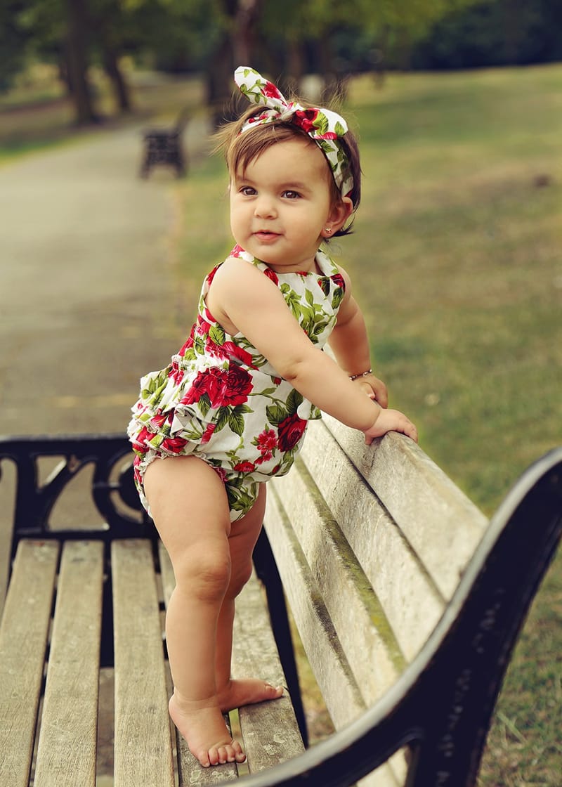 איזה גיל מדהים לצילומים! יום הולדת ראשון - איך לא, חגיגה?! מומלץ עם עוגה.