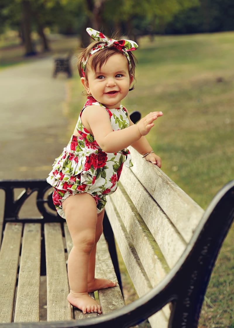 איזה גיל מדהים לצילומים! יום הולדת ראשון - איך לא, חגיגה?! מומלץ עם עוגה.